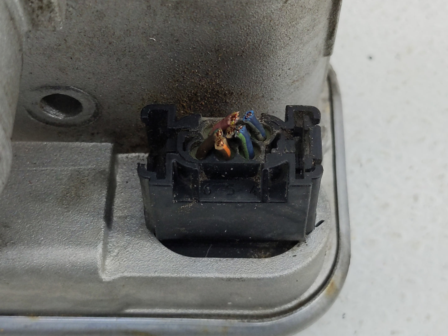 2014 Chrysler 200 Throttle Body Fits OEM Used Auto Parts - Oemusedautoparts1.com