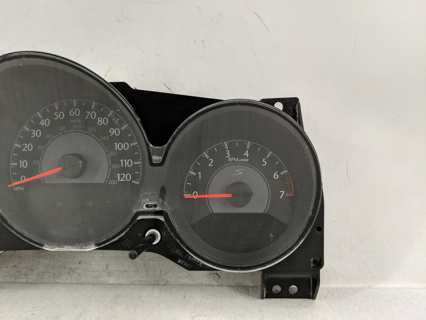 2014 Chrysler 200 Instrument Cluster Speedometer Gauges Fits Fits 2006 2007 OEM Used Auto Parts - Oemusedautoparts1.com