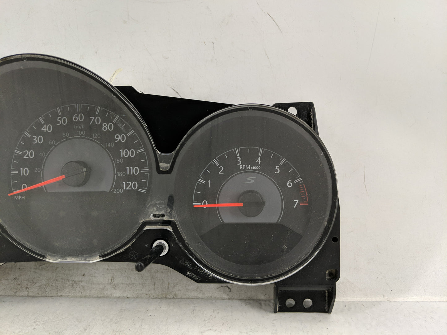 2014 Chrysler 200 Instrument Cluster Speedometer Gauges Fits Fits 2006 2007 OEM Used Auto Parts - Oemusedautoparts1.com