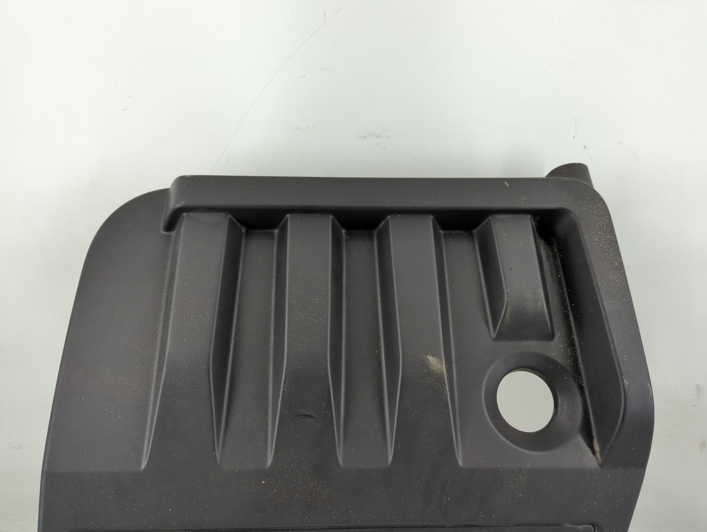 2014 Chrysler 200 Engine Cover - Oemusedautoparts1.com
