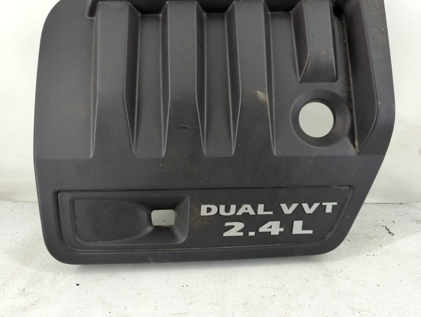 2014 Chrysler 200 Engine Cover - Oemusedautoparts1.com