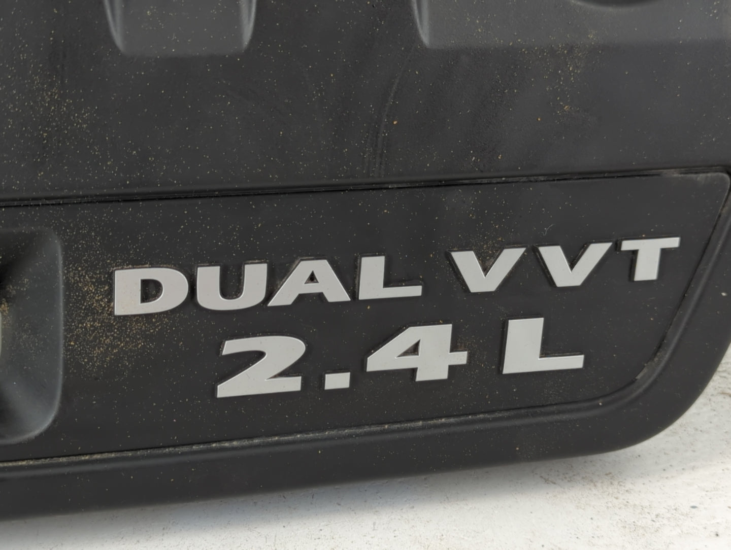 2014 Chrysler 200 Engine Cover - Oemusedautoparts1.com