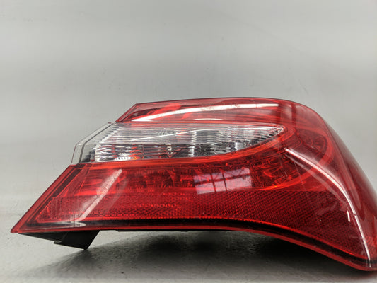 2014 Chrysler 200 Tail Light Assembly Driver Left OEM Fits OEM Used Auto Parts