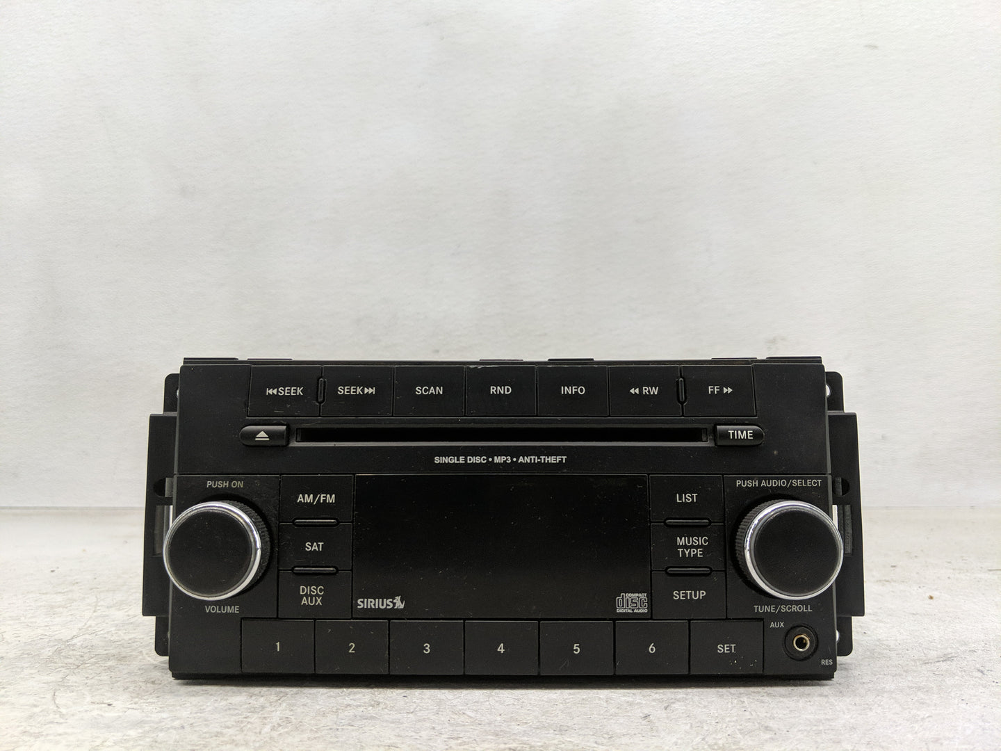 2013-2014 Chrysler 200 Radio AM FM Cd Player Receiver Replacement P/N:P05091163AC Fits Fits 2013 2014 OEM Used Auto Parts - 