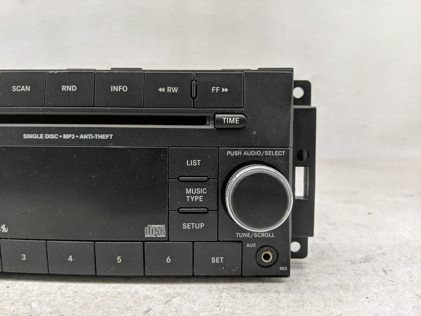 2013-2014 Chrysler 200 Radio AM FM Cd Player Receiver Replacement P/N:P05091163AC Fits Fits 2013 2014 OEM Used Auto Parts - 