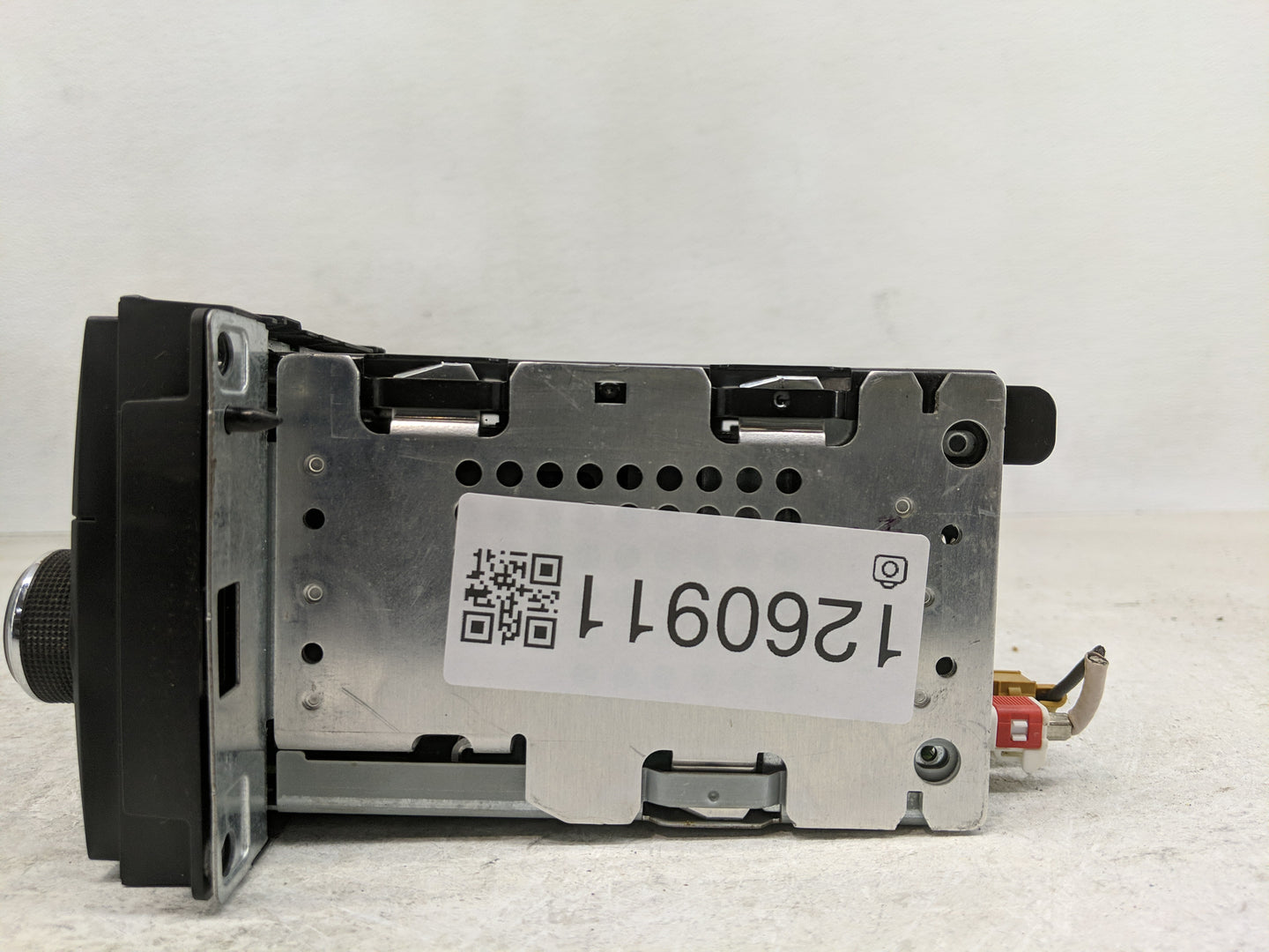 2013-2014 Chrysler 200 Radio AM FM Cd Player Receiver Replacement P/N:P05091163AC Fits Fits 2013 2014 OEM Used Auto Parts - 
