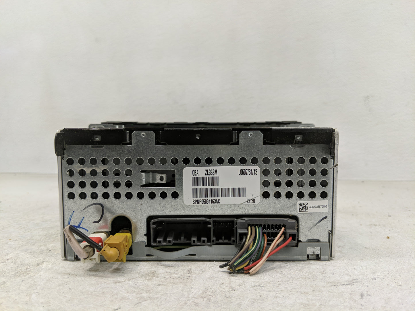 2013-2014 Chrysler 200 Radio AM FM Cd Player Receiver Replacement P/N:P05091163AC Fits Fits 2013 2014 OEM Used Auto Parts - 
