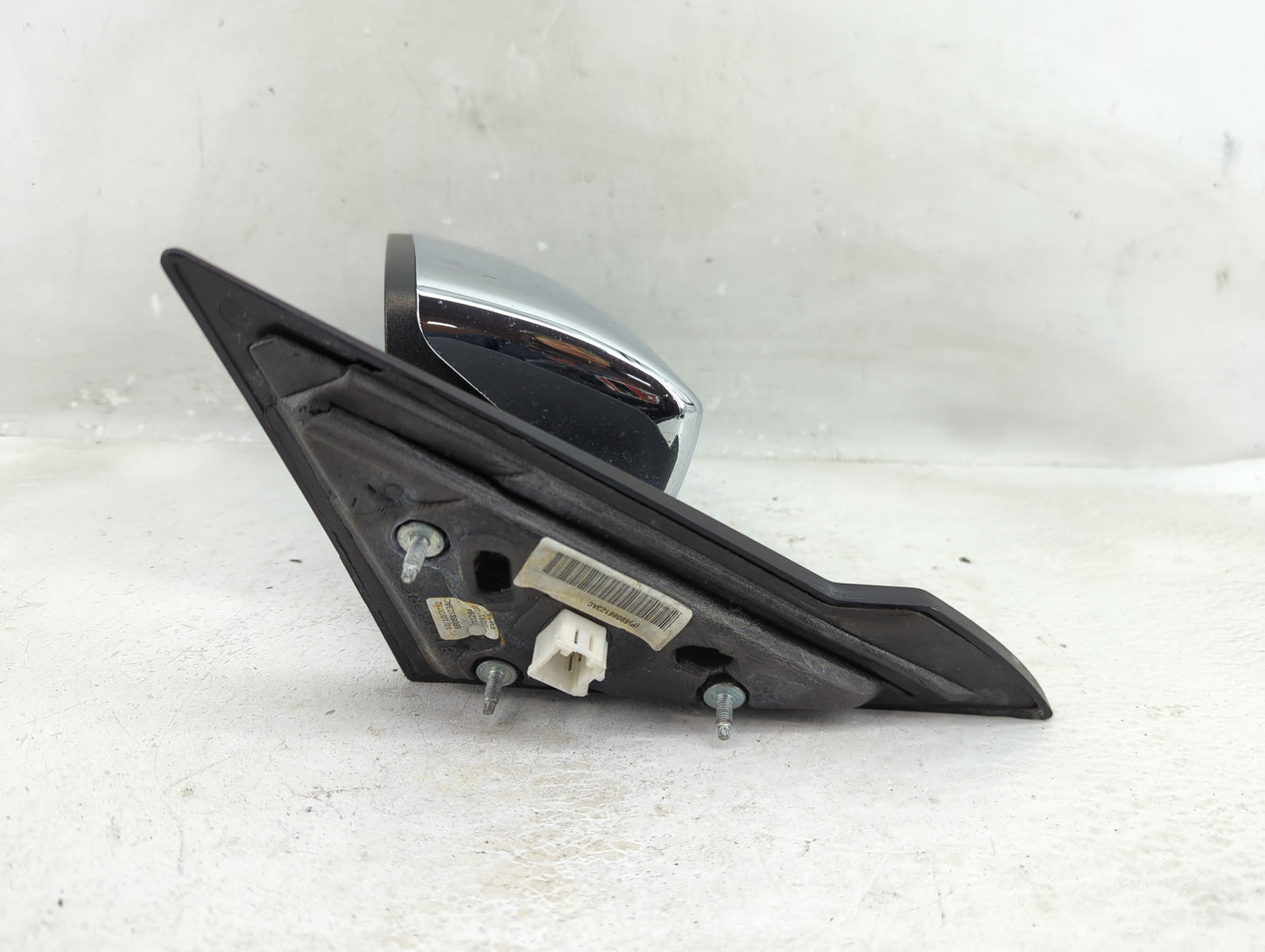 2011-2014 Chrysler 200 Driver Side View Mirror - Left Door Mirror OEM Used - Oemusedautoparts1.com