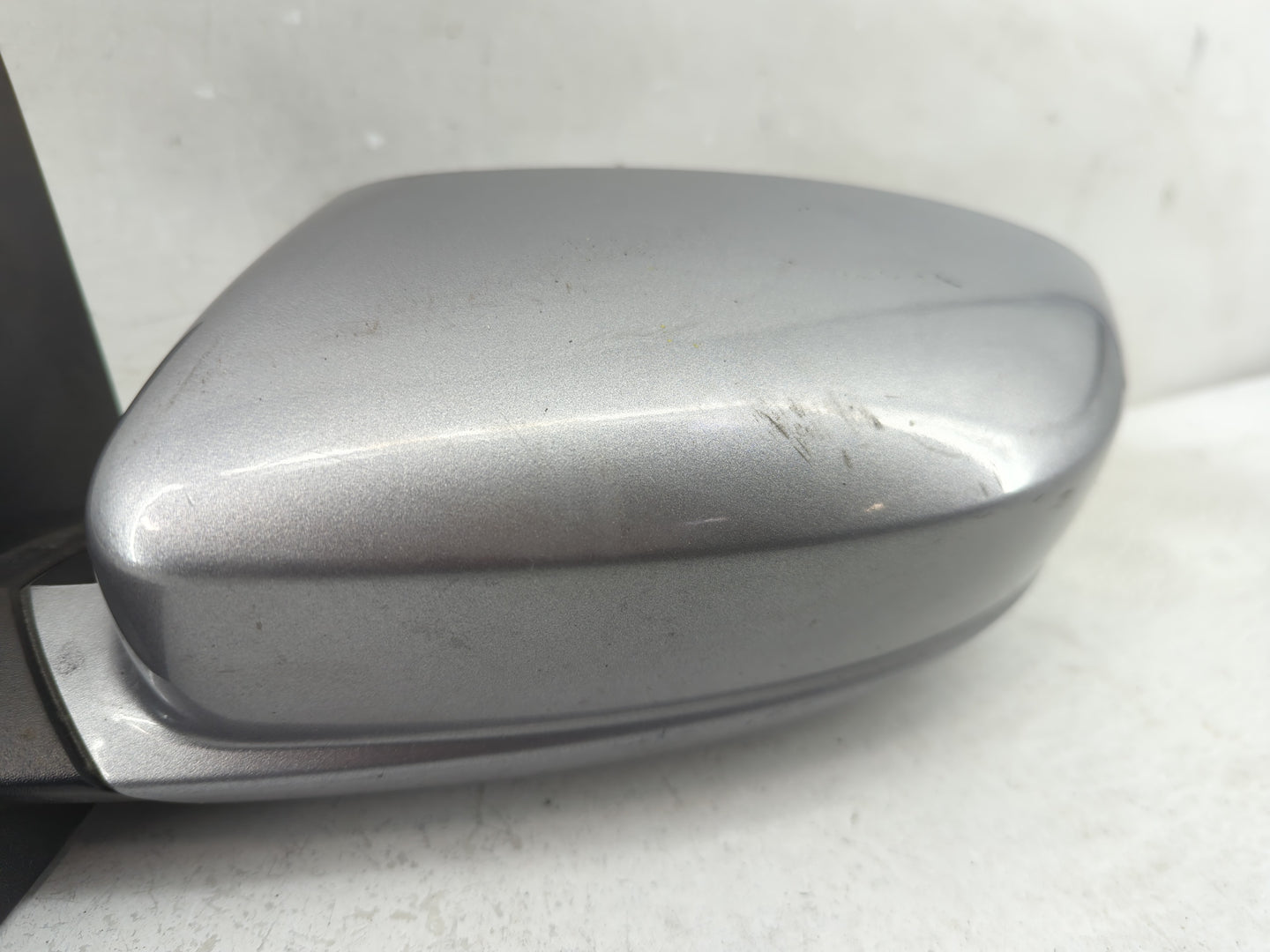 2011-2014 Chrysler 200 Driver Side View Mirror - Left Door Mirror OEM Used - Oemusedautoparts1.com