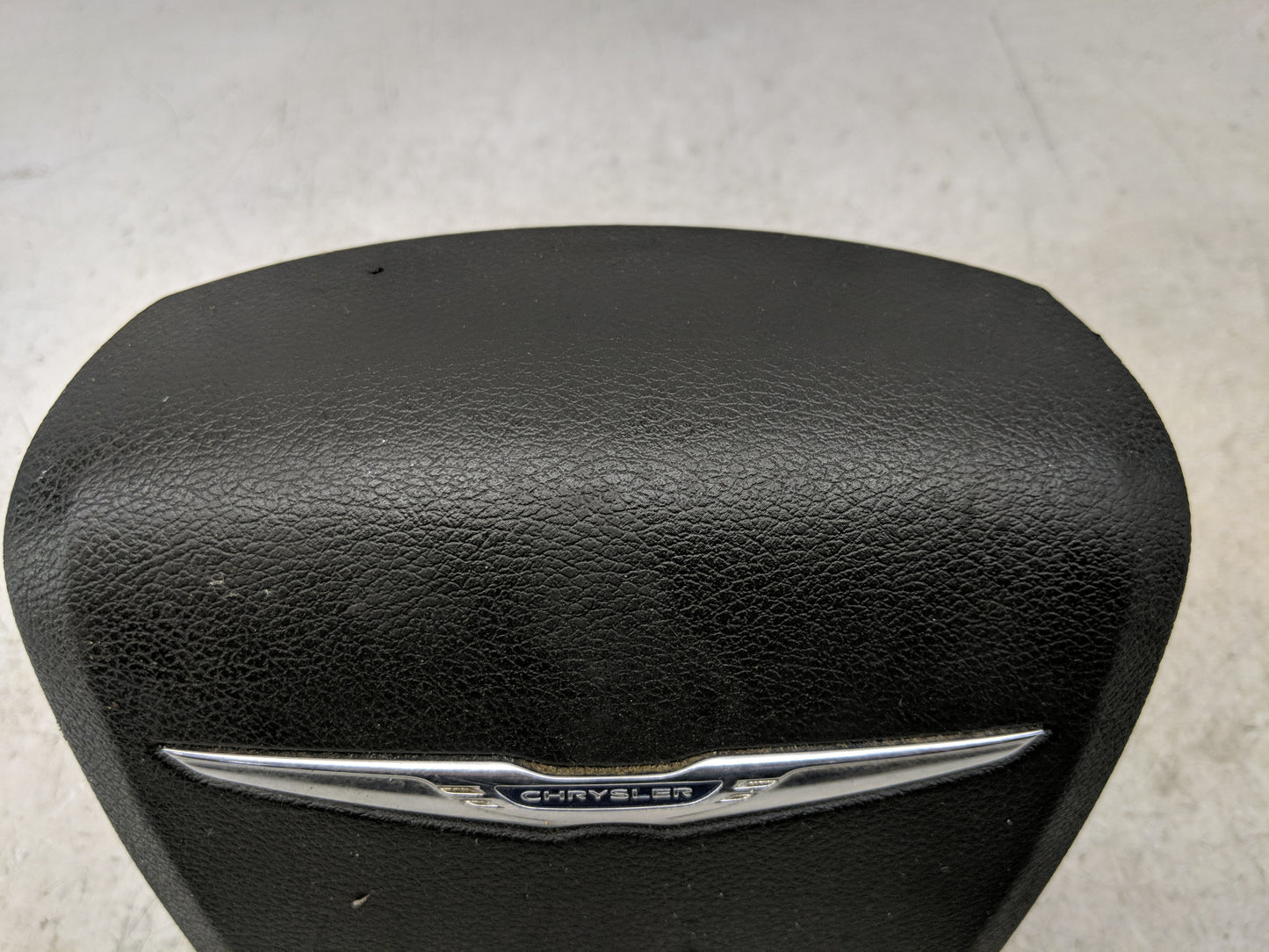 2011-2014 Chrysler 200 Air Bag Driver Left Steering Wheel Mounted P/N:P1TV56DX9AD Fits Fits 2011 2012 2013 2014 OEM Used Aut