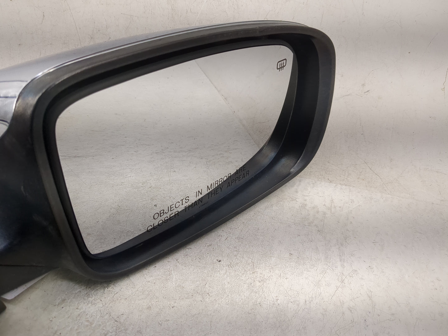2011-2014 Chrysler 200 Passenger Side View Mirror - Right Door Mirror OEM Used - Oemusedautoparts1.com