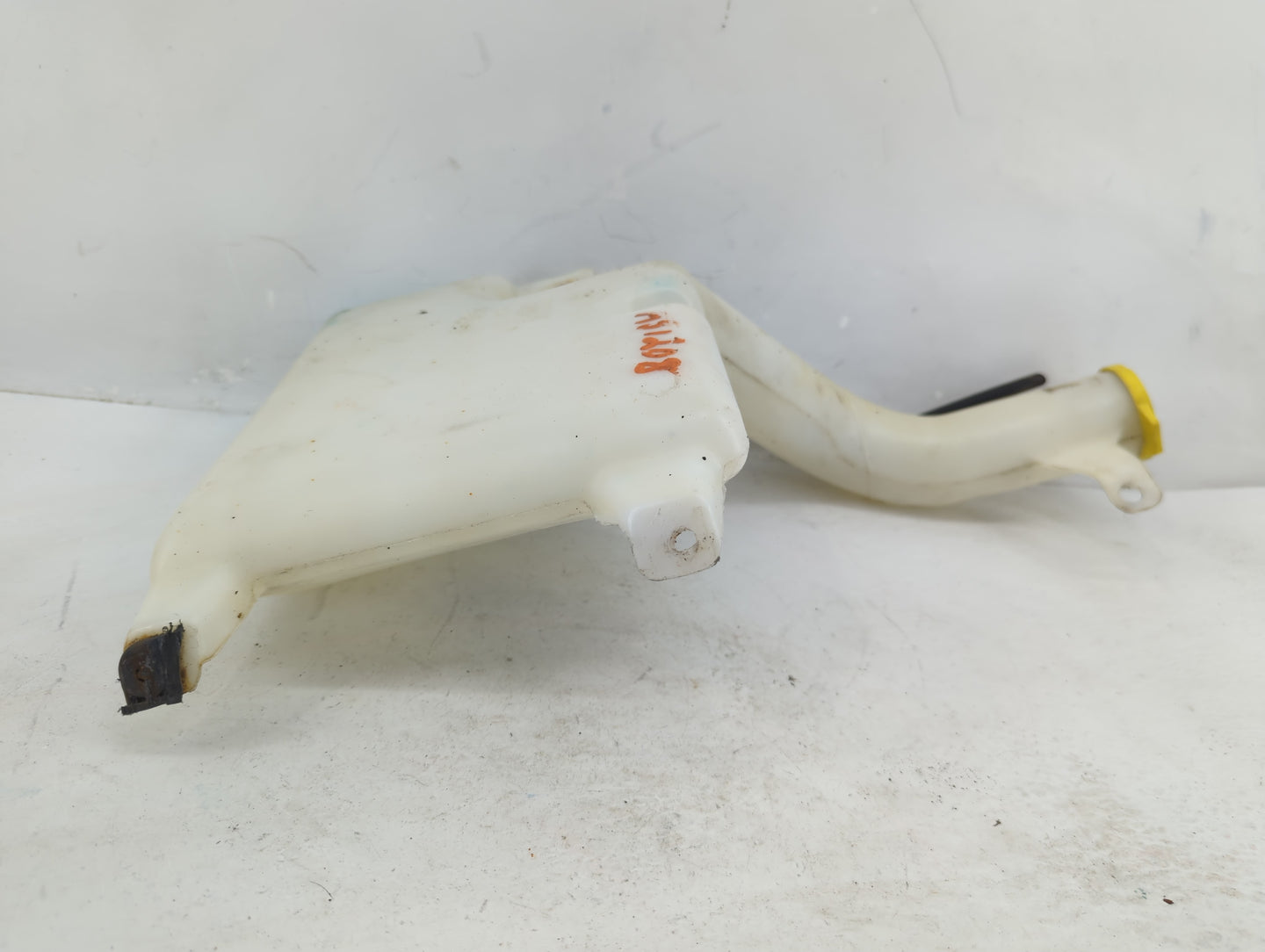 2011-2014 Chrysler 200 Windshield Washer Fluid Reservoir Bottle Oem - Oemusedautoparts1.com