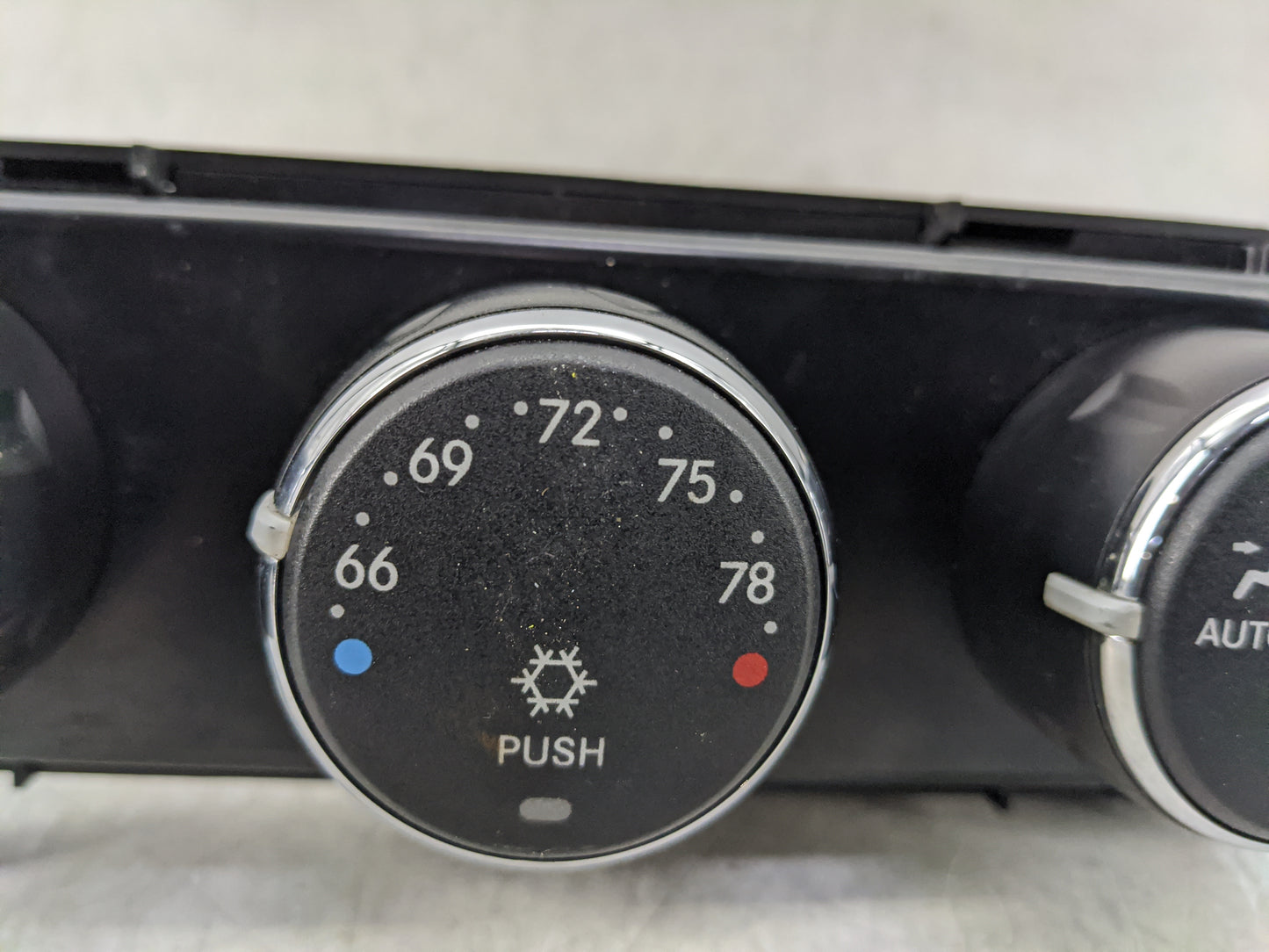 2011-2014 Chrysler 200 Climate Control Module Temperature AC/Heater Replacement P/N:P55111888AI Fits OEM Used Auto Parts - O