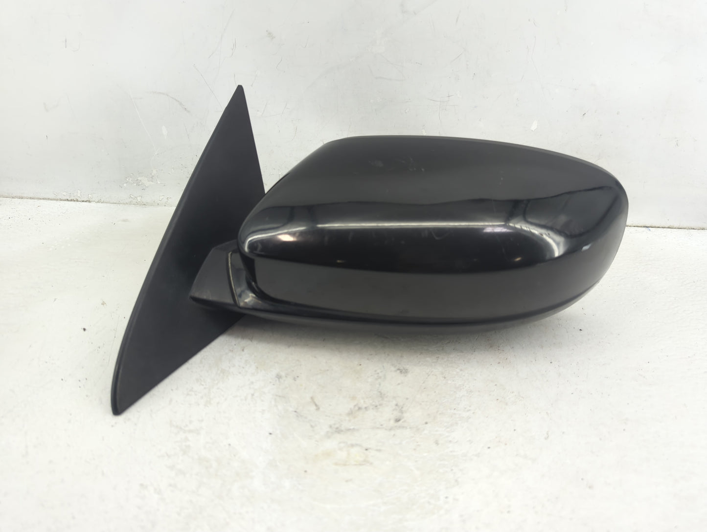 2011-2014 Chrysler 200 Driver Side View Mirror - Left Door Mirror OEM Used - Oemusedautoparts1.com