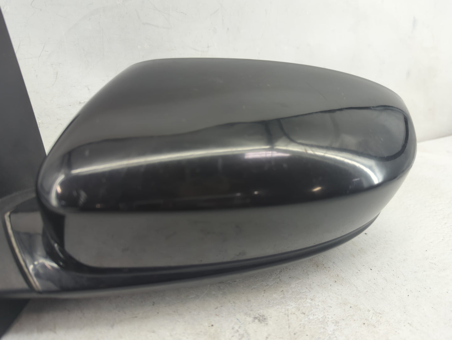 2011-2014 Chrysler 200 Driver Side View Mirror - Left Door Mirror OEM Used - Oemusedautoparts1.com