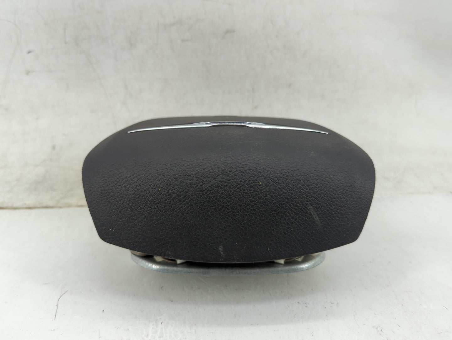 2011-2014 Chrysler 200 Air Bag Driver Left Steering Wheel Mounted Fits Fits 2011 2012 2013 2014 OEM Used Auto Parts - Oemuse