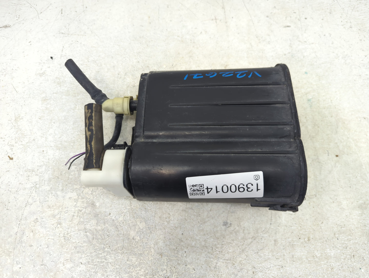 2014 Chrysler 200 Fuel Vapor Charcoal Canister - Oemusedautoparts1.com
