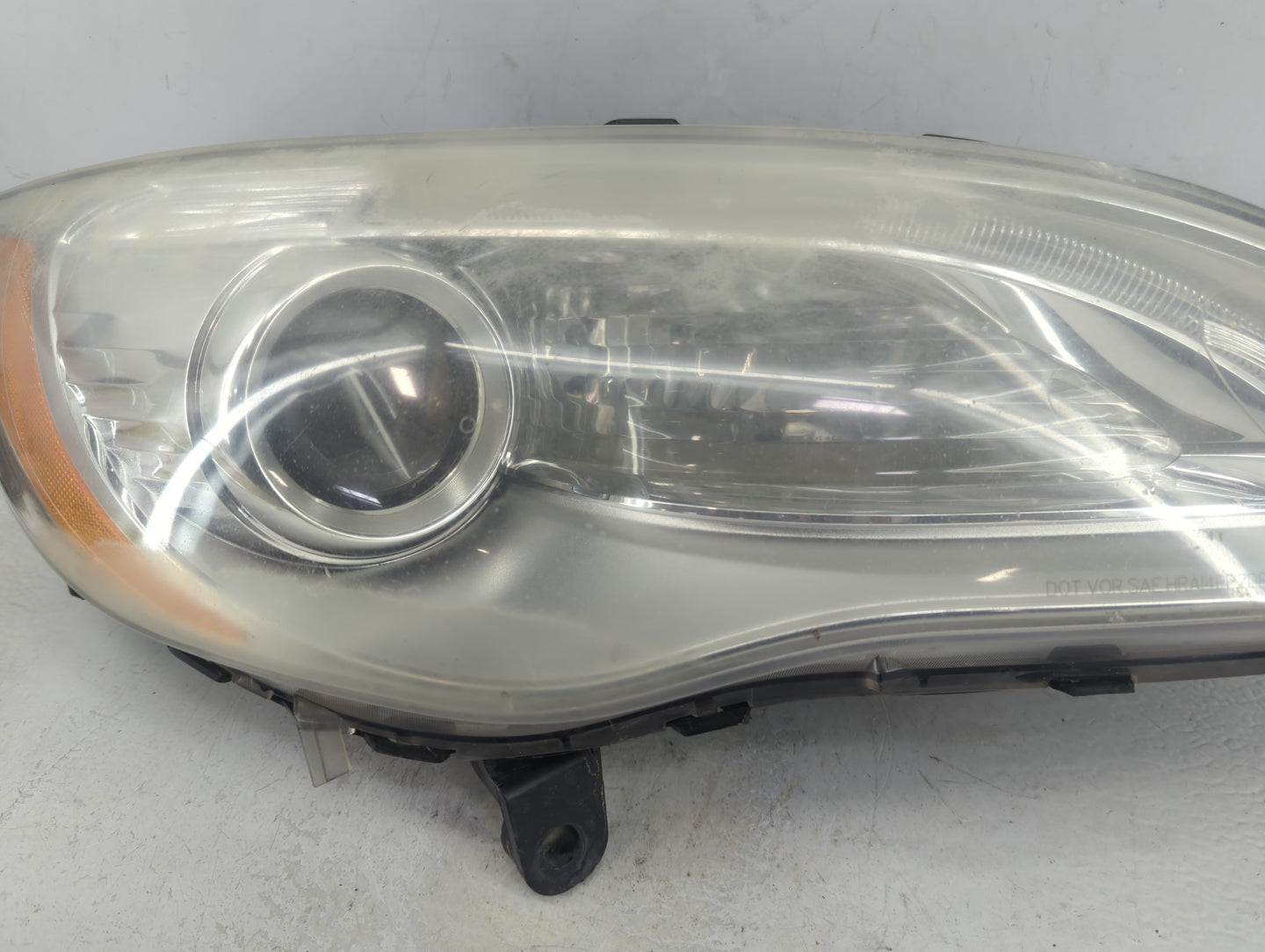 2013-2014 Chrysler 200 Passenger Right Oem Head Light Headlight Lamp - Oemusedautoparts1.com