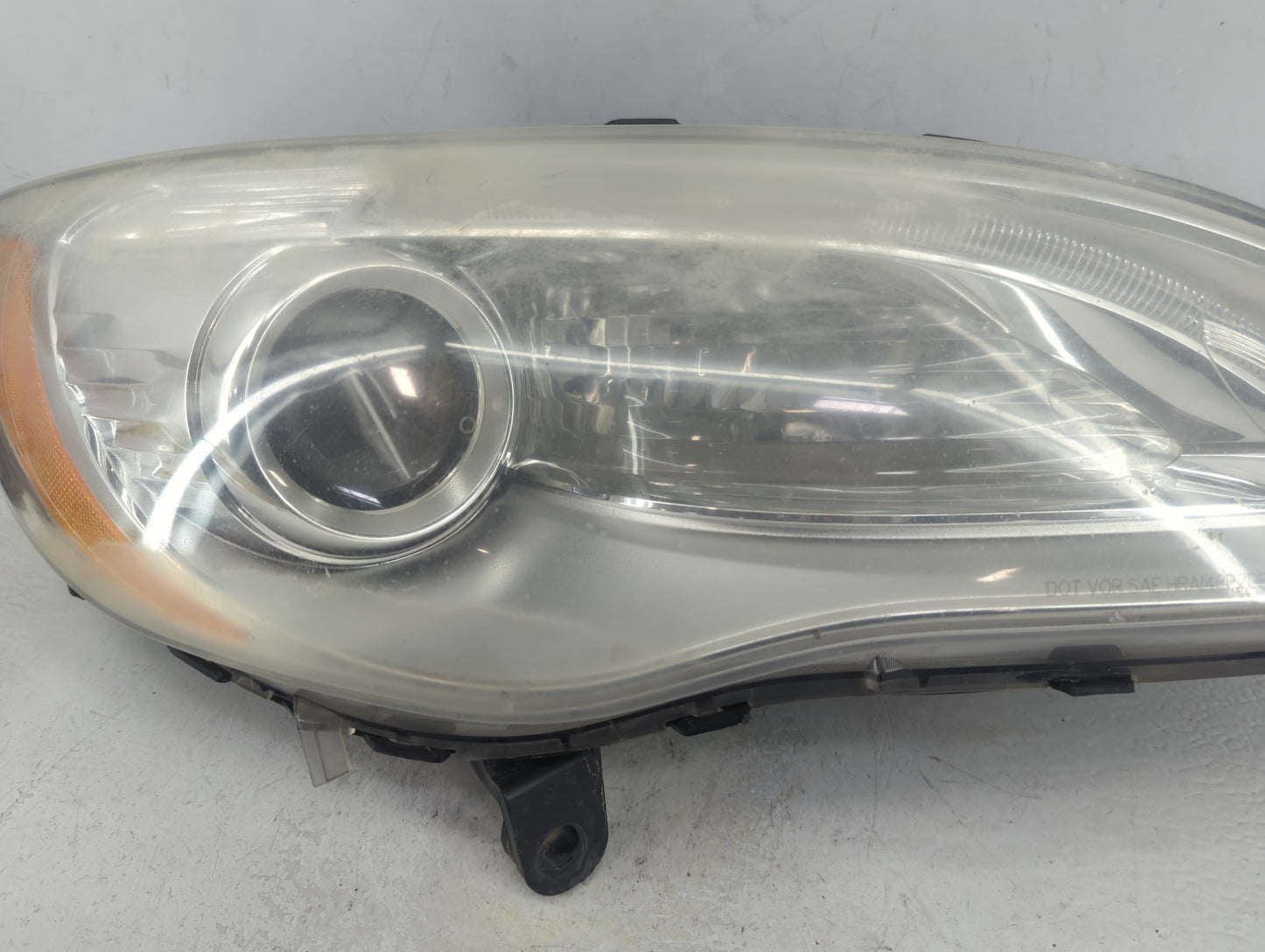 2013-2014 Chrysler 200 Passenger Right Oem Head Light Headlight Lamp - Oemusedautoparts1.com