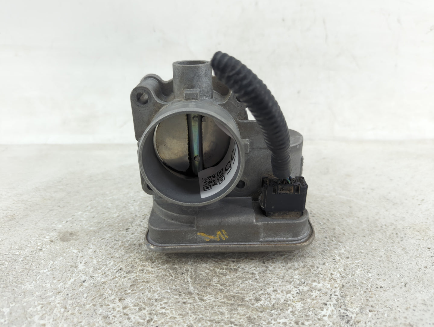2011-2014 Chrysler 200 Throttle Body Fits Fits 2007 2008 2009 2010 2011 2012 2013 2014 2015 2016 2017 2018 OEM Used Auto Par