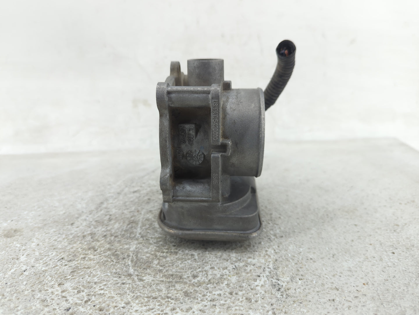 2011-2014 Chrysler 200 Throttle Body Fits Fits 2007 2008 2009 2010 2011 2012 2013 2014 2015 2016 2017 2018 OEM Used Auto Par