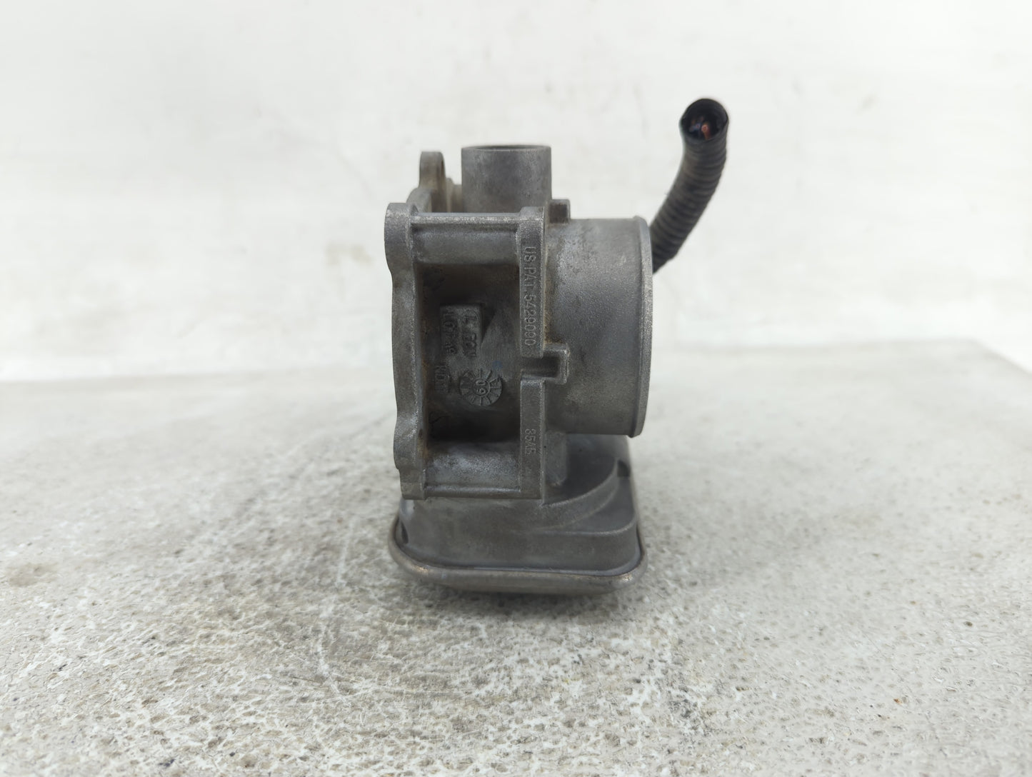2011-2014 Chrysler 200 Throttle Body Fits Fits 2007 2008 2009 2010 2011 2012 2013 2014 2015 2016 2017 2018 OEM Used Auto Par