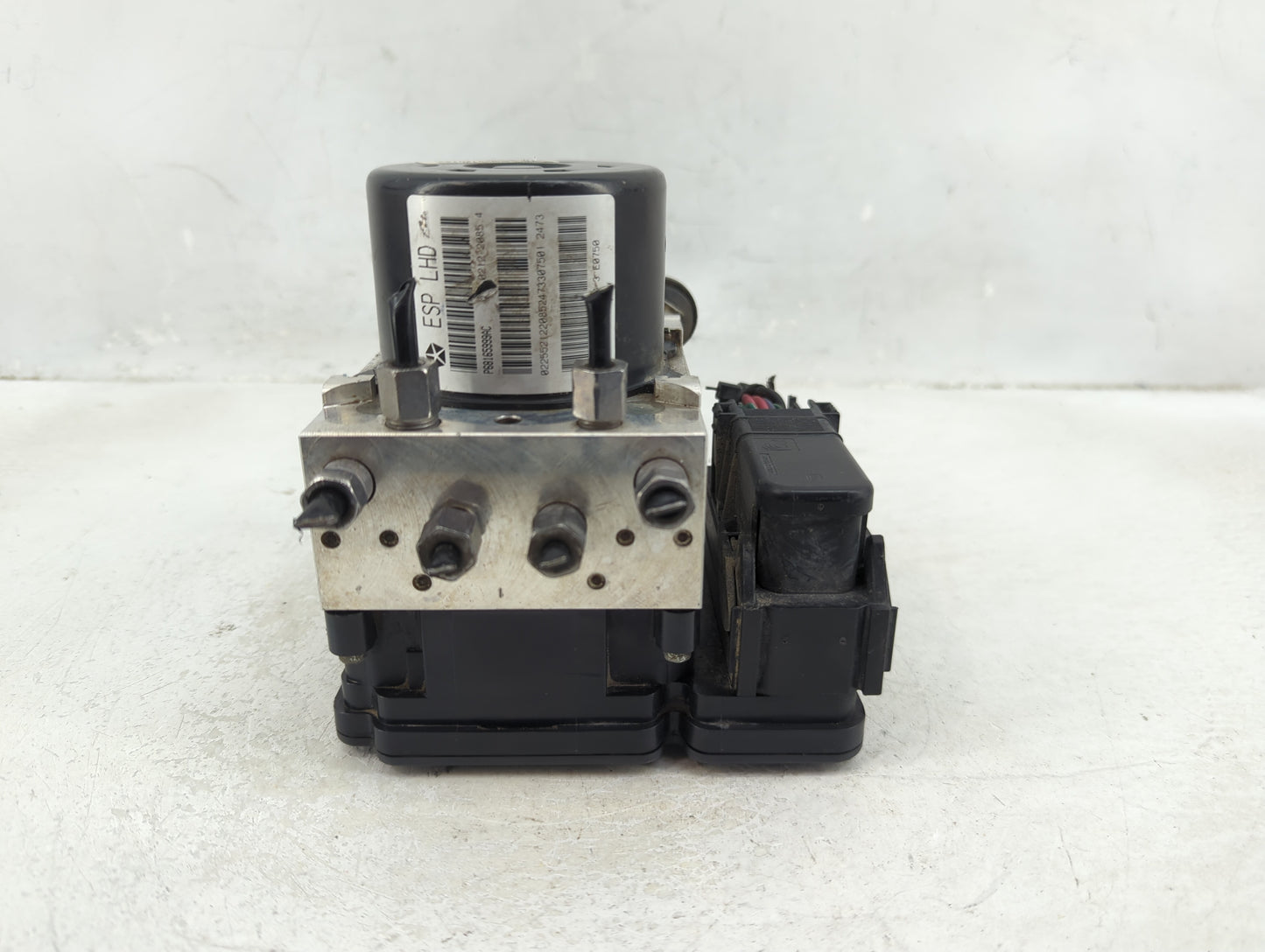 2011-2014 Chrysler 200 ABS Pump Control Module Replacement P/N:4137150E489 P68085222AD Fits Fits 2010 2011 2012 2013 2014 OE