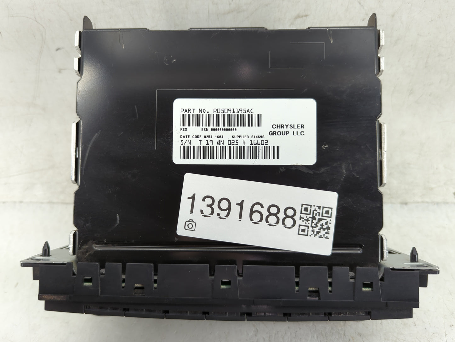 2012-2014 Chrysler 200 Radio AM FM Cd Player Receiver Replacement P/N:P05091195AC Fits Fits 2012 2013 2014 2015 2016 2017 OE
