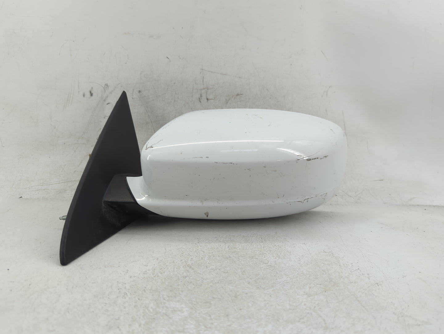 2011-2014 Chrysler 200 Driver Side View Mirror - Left Door Mirror OEM Used - Oemusedautoparts1.com