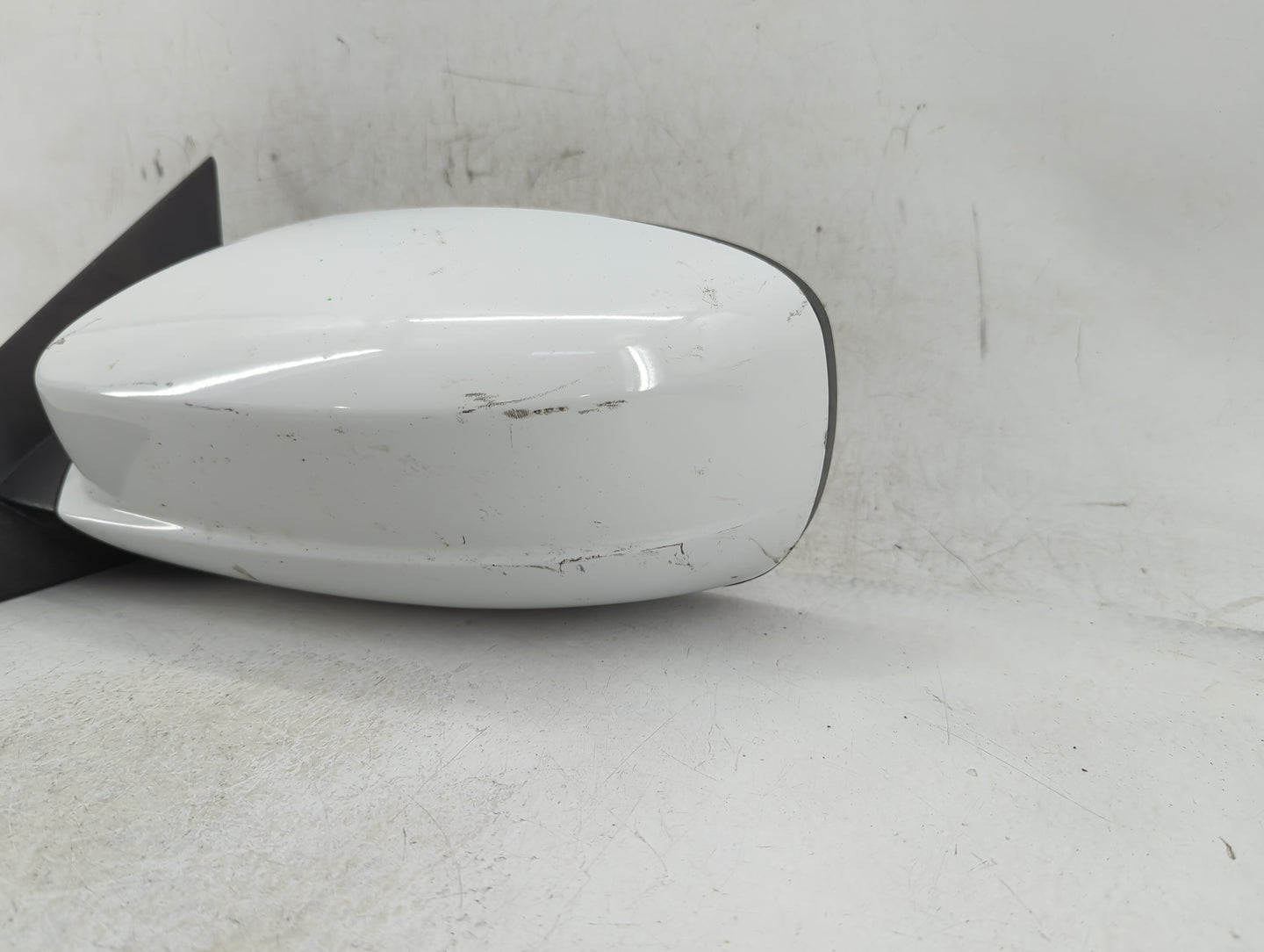 2011-2014 Chrysler 200 Driver Side View Mirror - Left Door Mirror OEM Used - Oemusedautoparts1.com