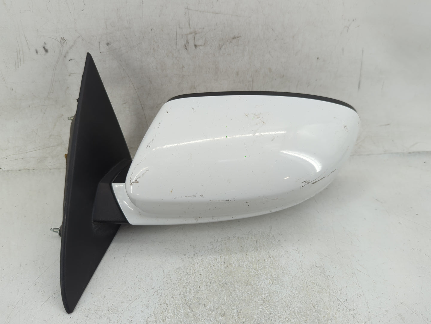 2011-2014 Chrysler 200 Driver Side View Mirror - Left Door Mirror OEM Used - Oemusedautoparts1.com
