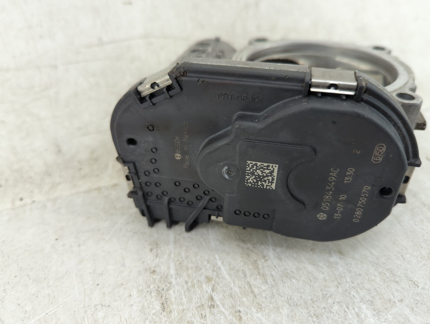 2011-2017 Chrysler 200 Throttle Body P/N:0 280 750 570 05184349AC Fits OEM Used Auto Parts - Oemusedautoparts1.com