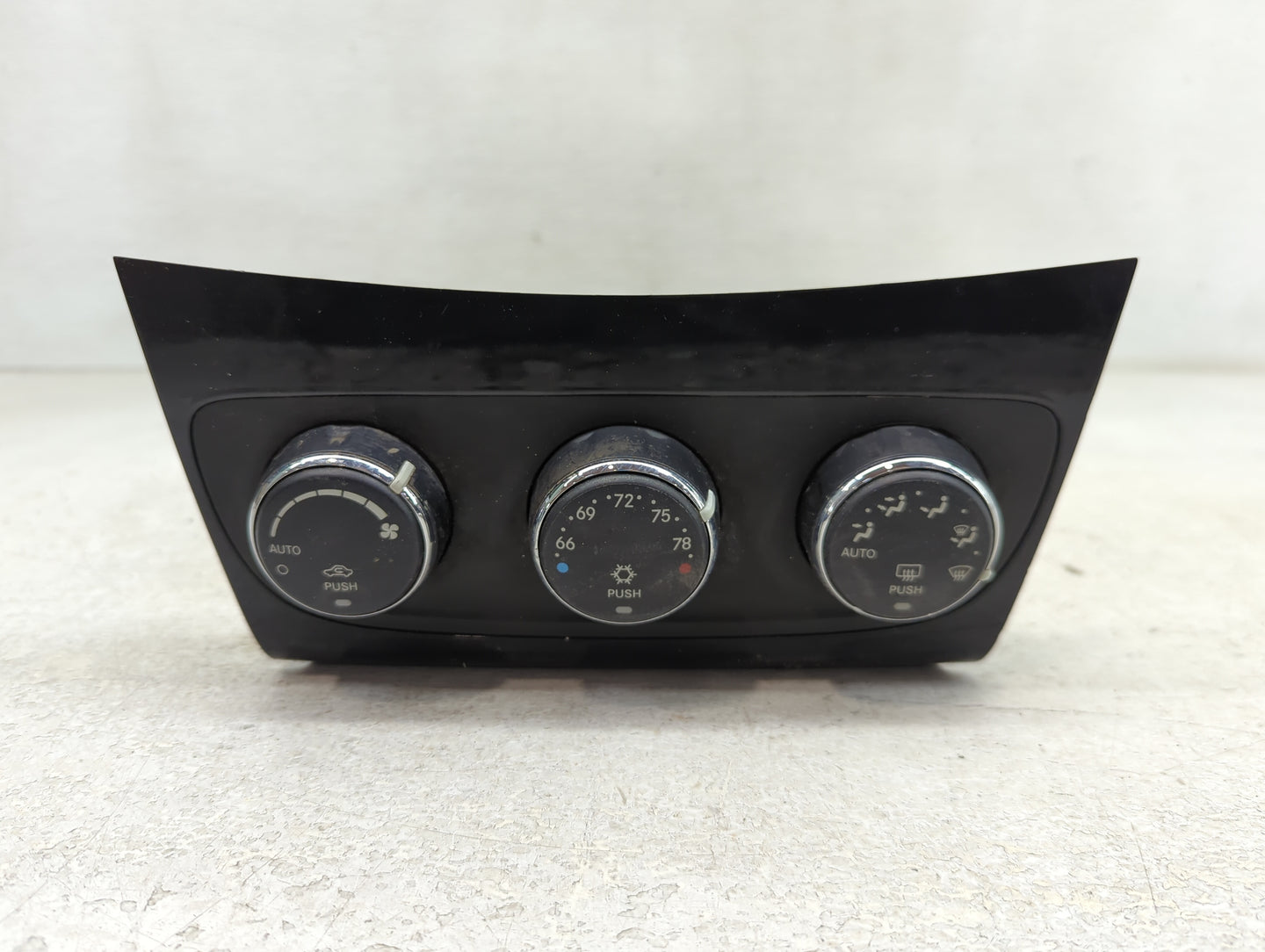 2011-2014 Chrysler 200 Climate Control Module Temperature AC/Heater Replacement P/N:P55111888AI Fits OEM Used Auto Parts - O