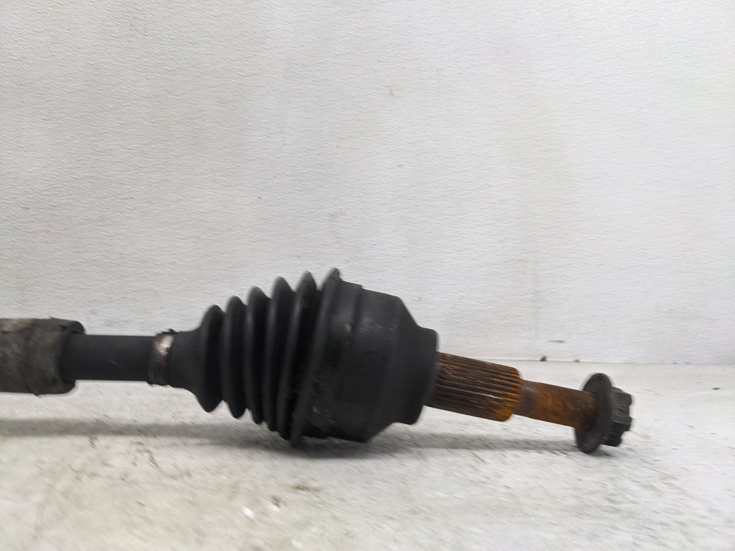 2011-2014 Chrysler 200 Axle Shaft Front Driver Cv C/v - Oemusedautoparts1.com