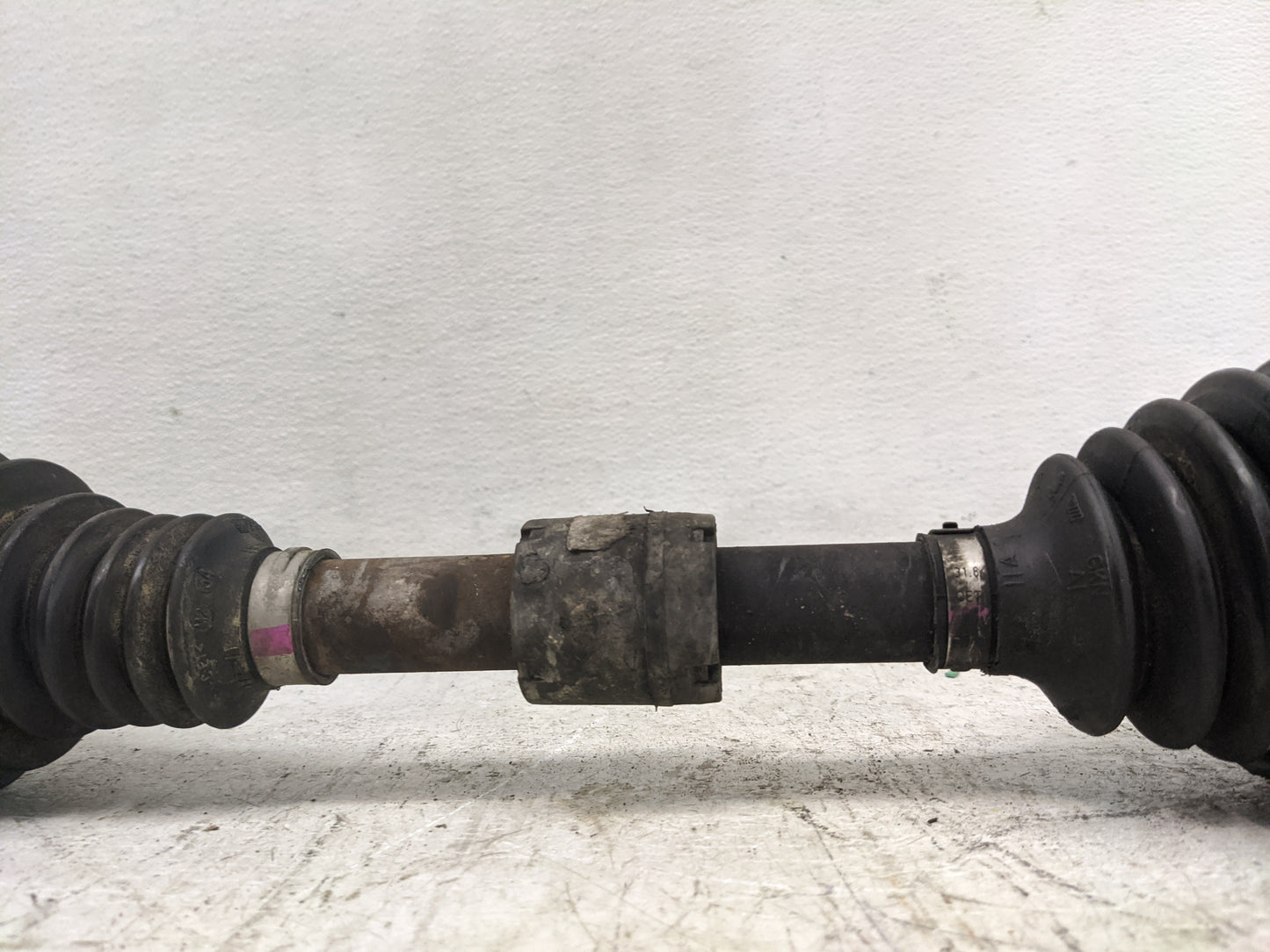 2011-2014 Chrysler 200 Axle Shaft Front Driver Cv C/v - Oemusedautoparts1.com