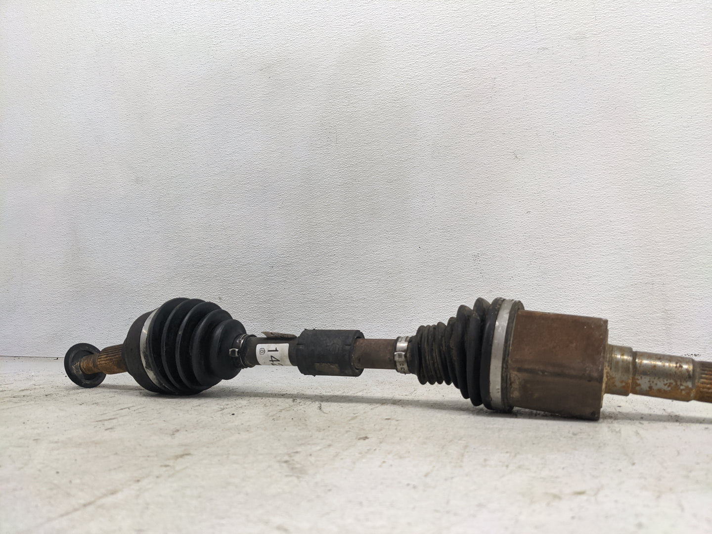 2011-2014 Chrysler 200 Axle Shaft Front Driver Cv C/v - Oemusedautoparts1.com