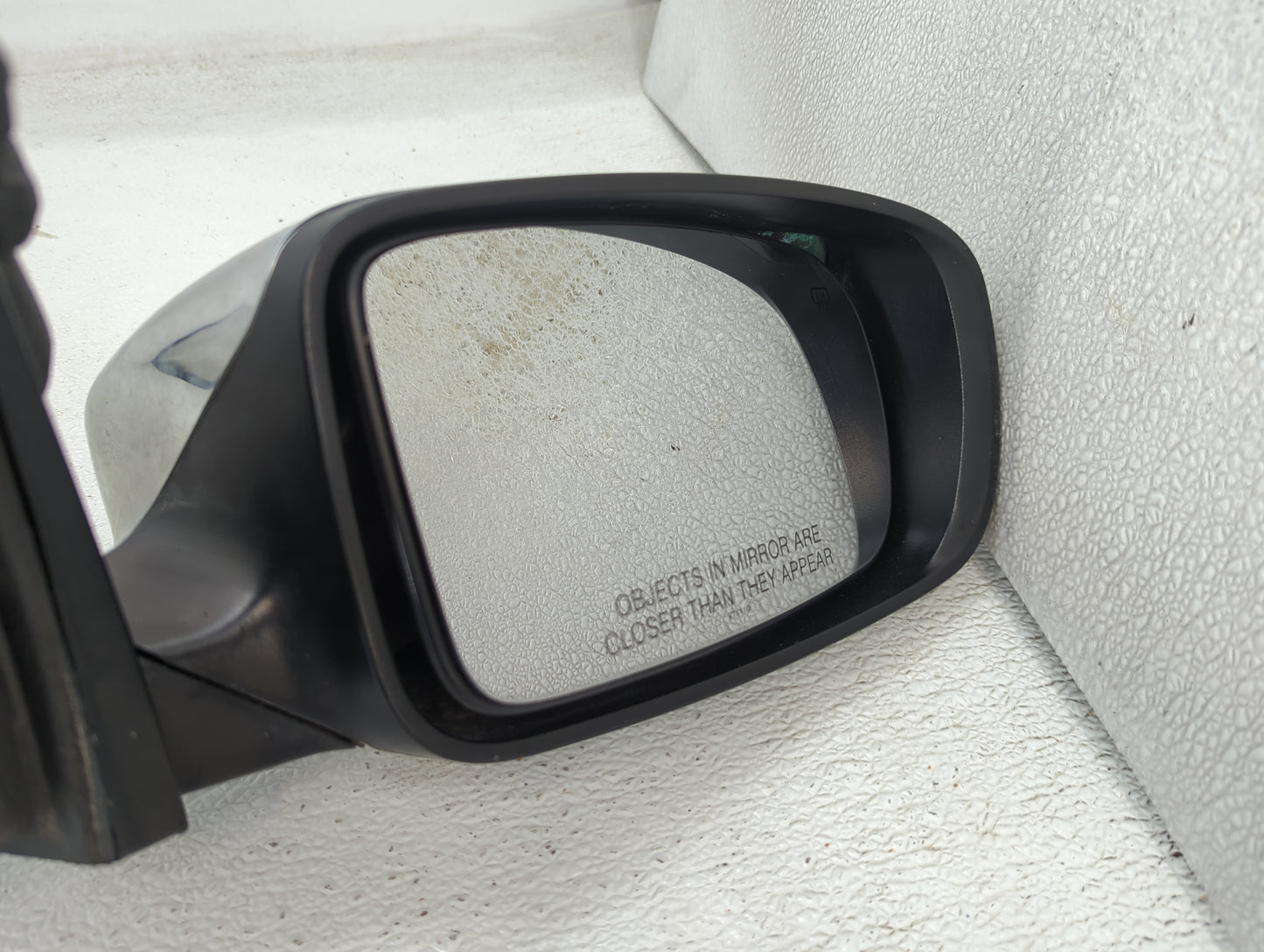2011-2014 Chrysler 200 Passenger Side View Mirror - Right Door Mirror OEM Used - Oemusedautoparts1.com