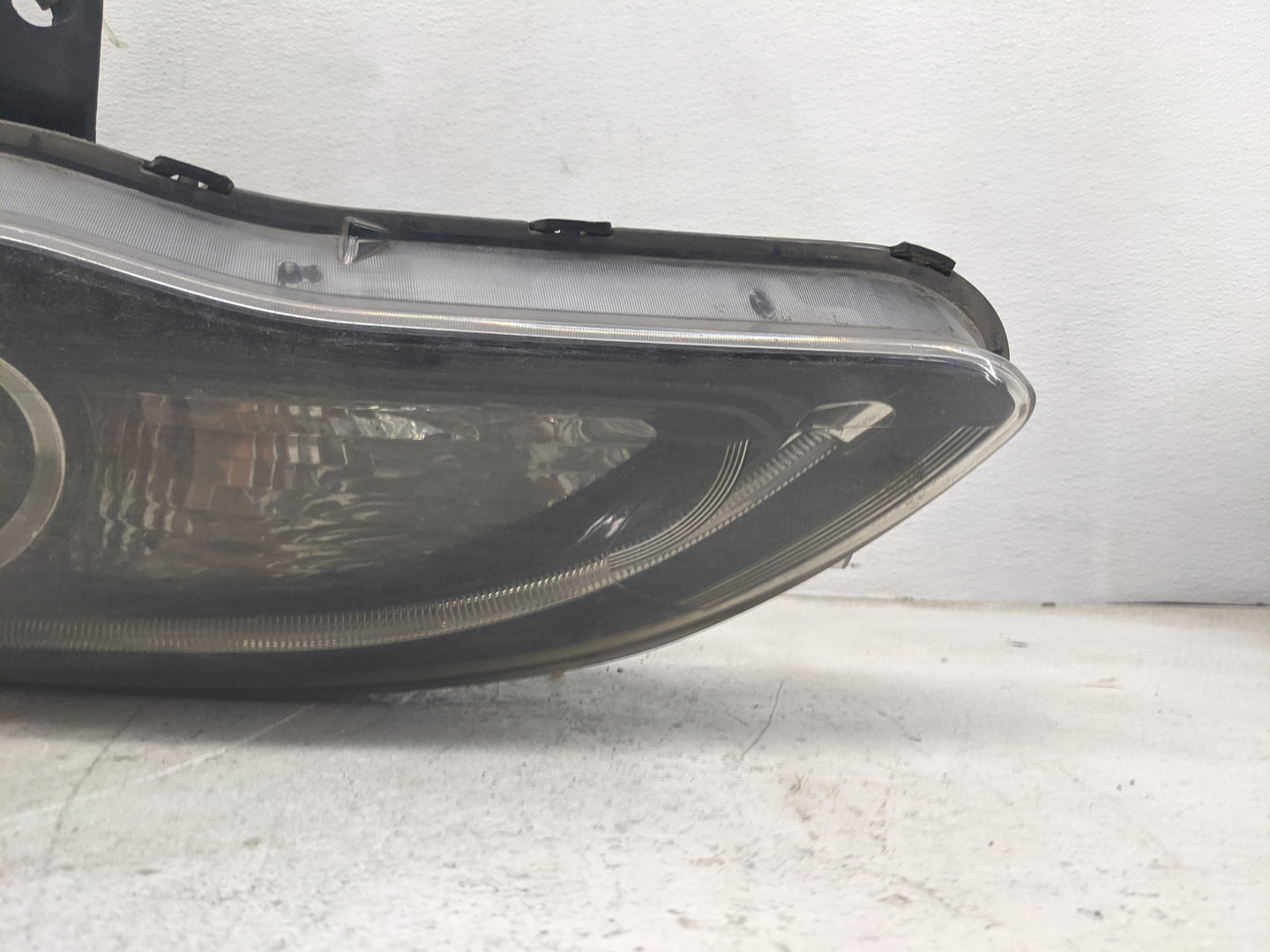 2013-2014 Chrysler 200 Driver Left Oem Head Light Headlight Lamp - Oemusedautoparts1.com