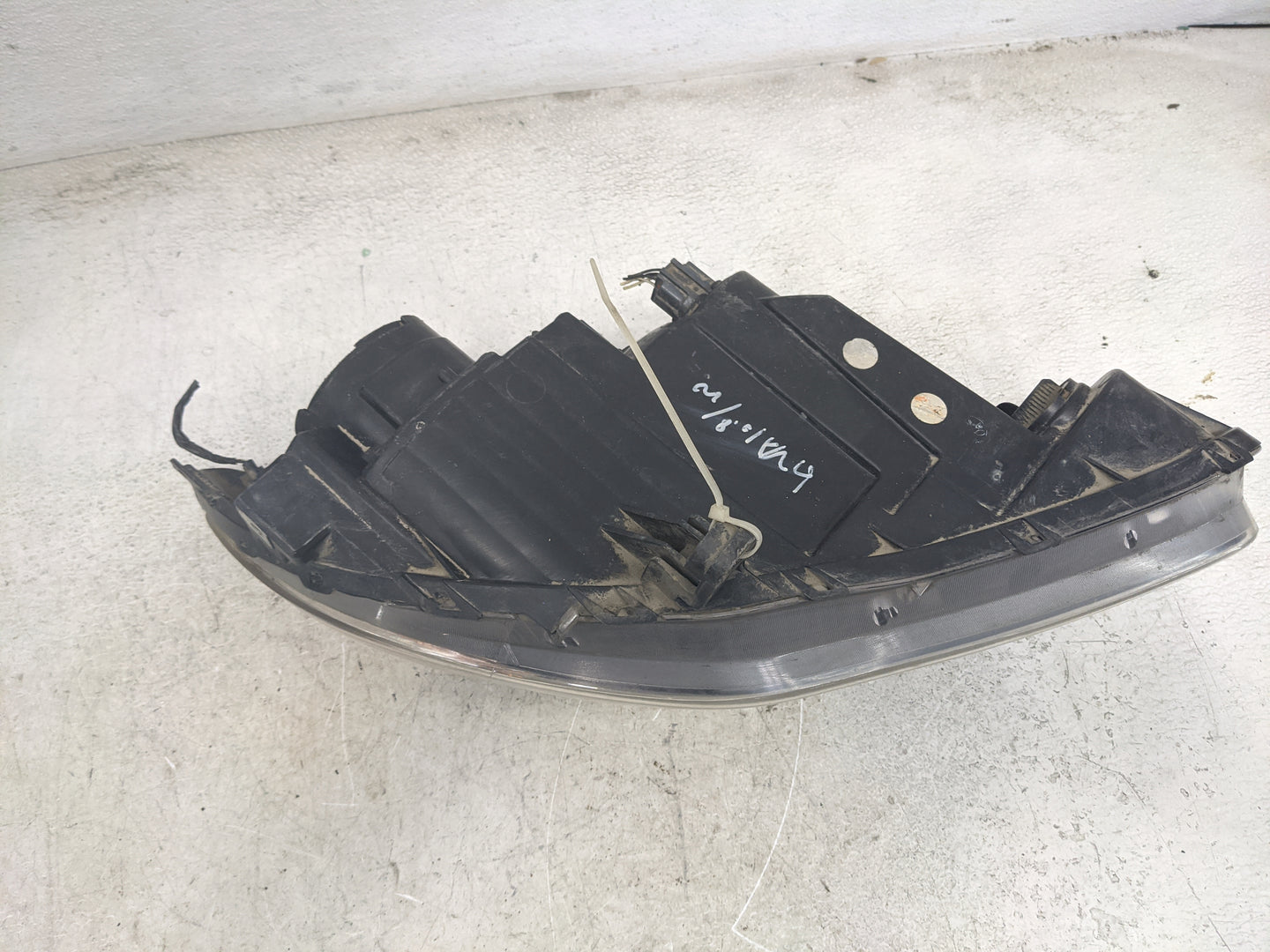 2013-2014 Chrysler 200 Driver Left Oem Head Light Headlight Lamp - Oemusedautoparts1.com