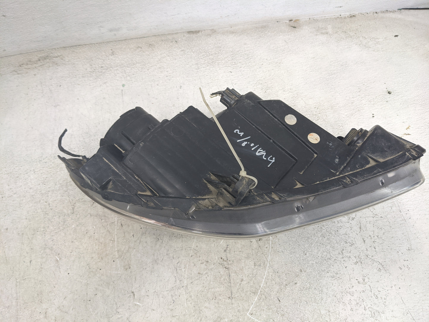 2013-2014 Chrysler 200 Driver Left Oem Head Light Headlight Lamp - Oemusedautoparts1.com