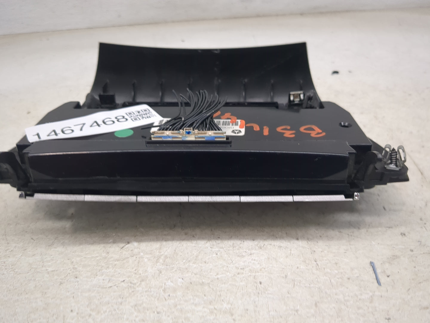 2011-2014 Chrysler 200 Climate Control Module Temperature AC/Heater Replacement P/N:K9AD Fits OEM Used Auto Parts - Oemuseda