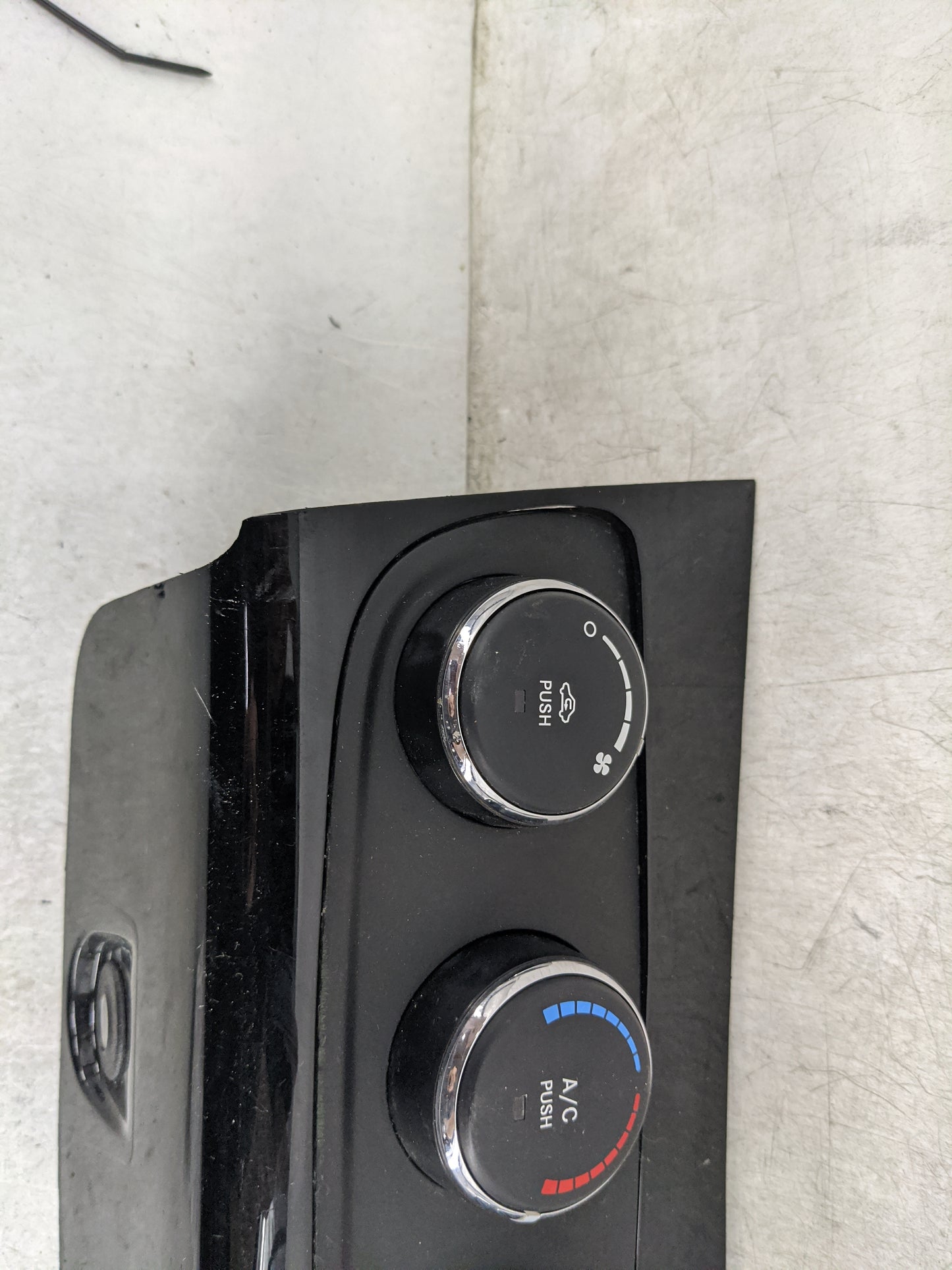 2011-2014 Chrysler 200 Climate Control Module Temperature AC/Heater Replacement Fits Fits 2010 2011 2012 2013 2014 OEM Used 
