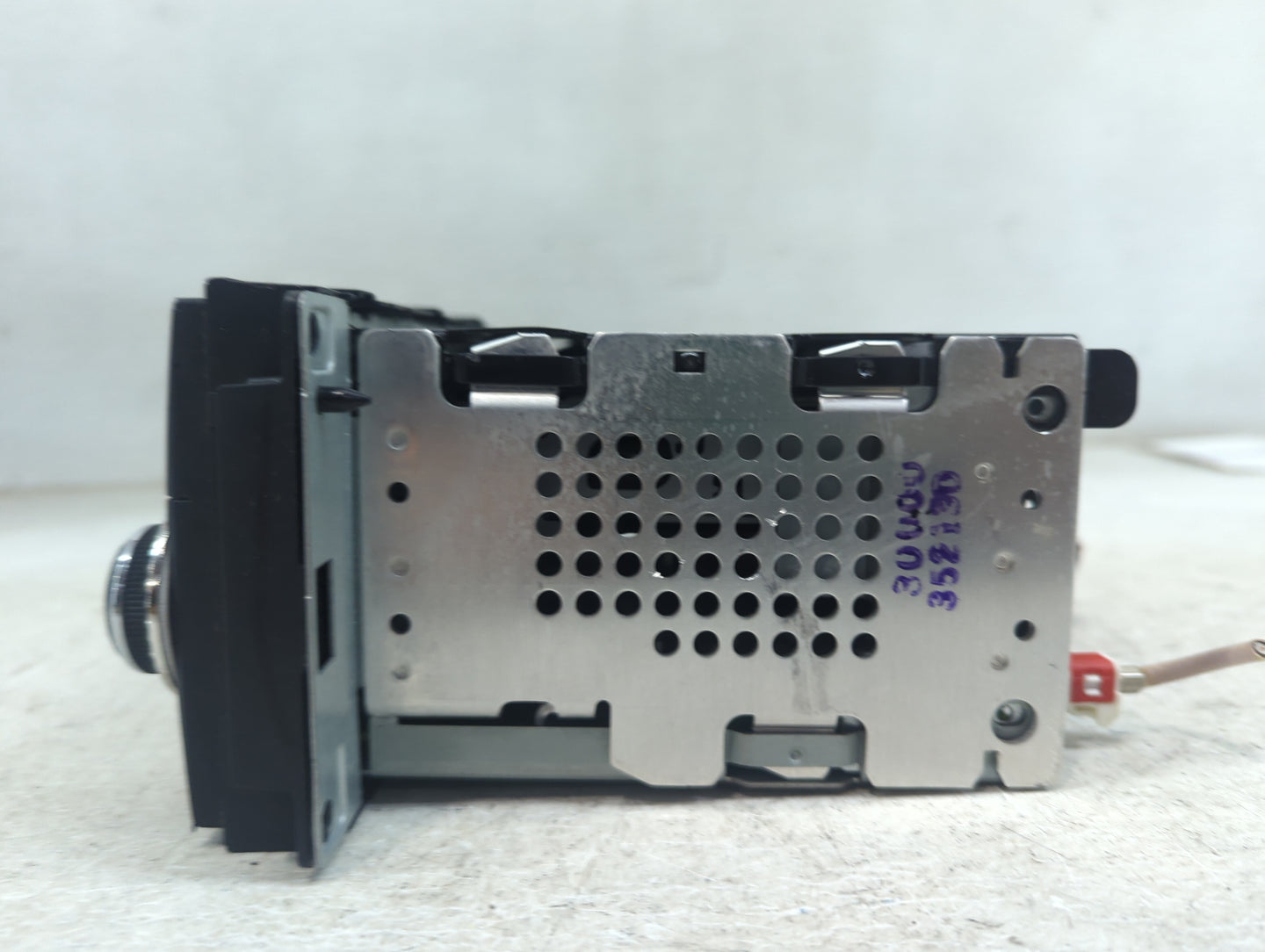 2013-2014 Chrysler 200 Radio AM FM Cd Player Receiver Replacement P/N:P05091195AC SPNP05091195AC Fits Fits 2013 2014 OEM Use