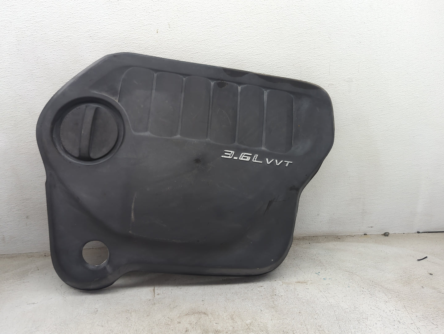 2014 Chrysler 200 Engine Cover Black - Oemusedautoparts1.com