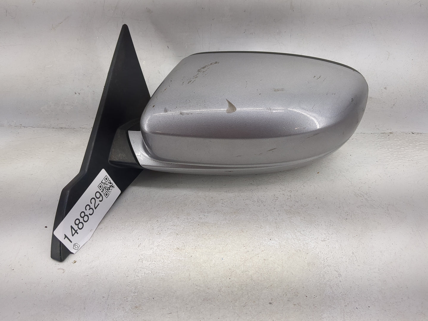 2011-2014 Chrysler 200 Driver Side View Mirror - Left Door Mirror OEM Used - Oemusedautoparts1.com
