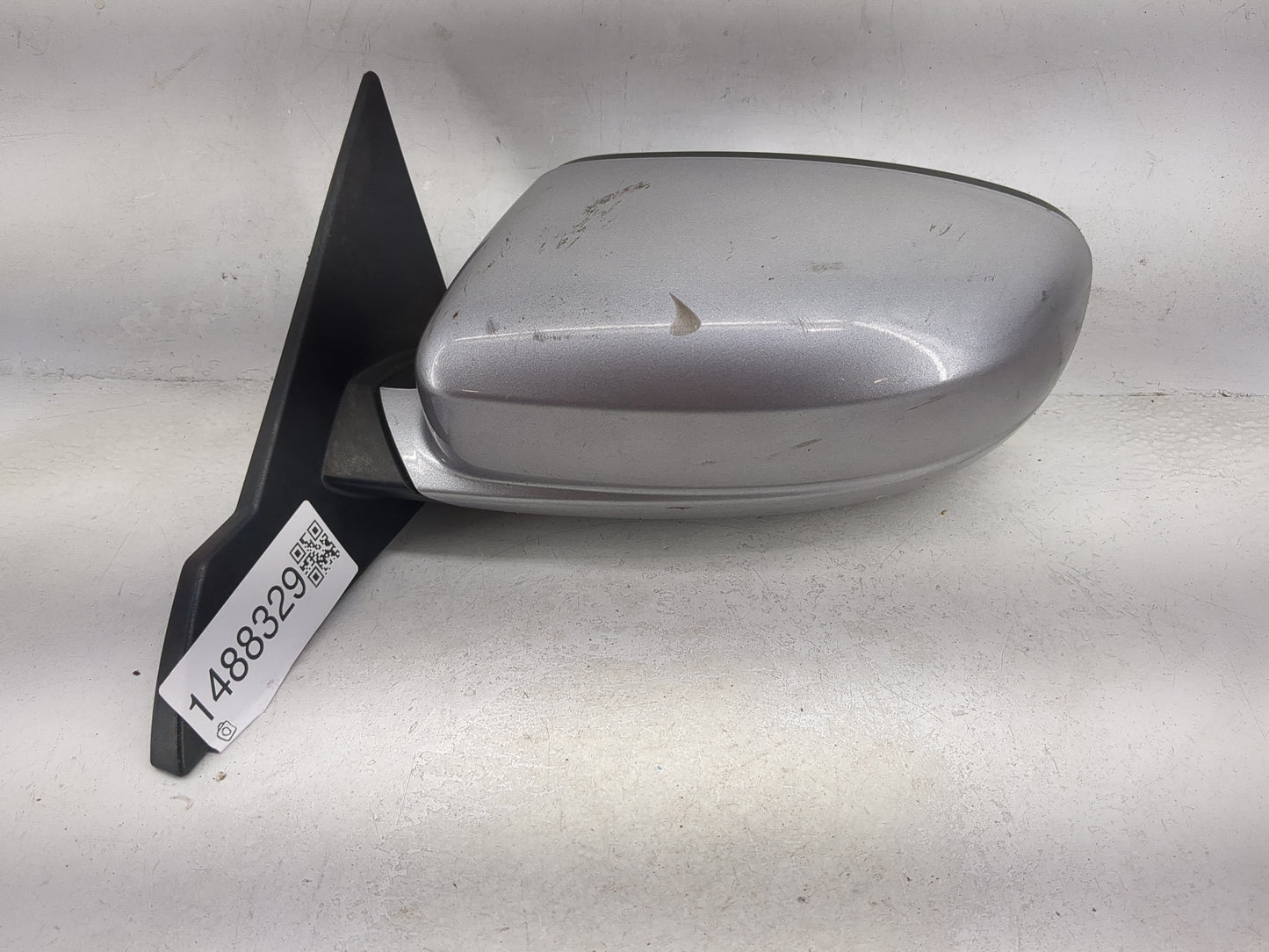2011-2014 Chrysler 200 Driver Side View Mirror - Left Door Mirror OEM Used - Oemusedautoparts1.com