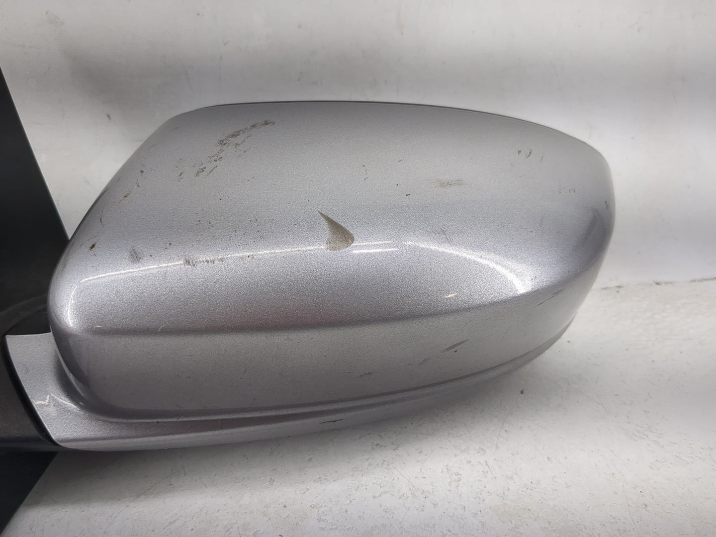 2011-2014 Chrysler 200 Driver Side View Mirror - Left Door Mirror OEM Used - Oemusedautoparts1.com