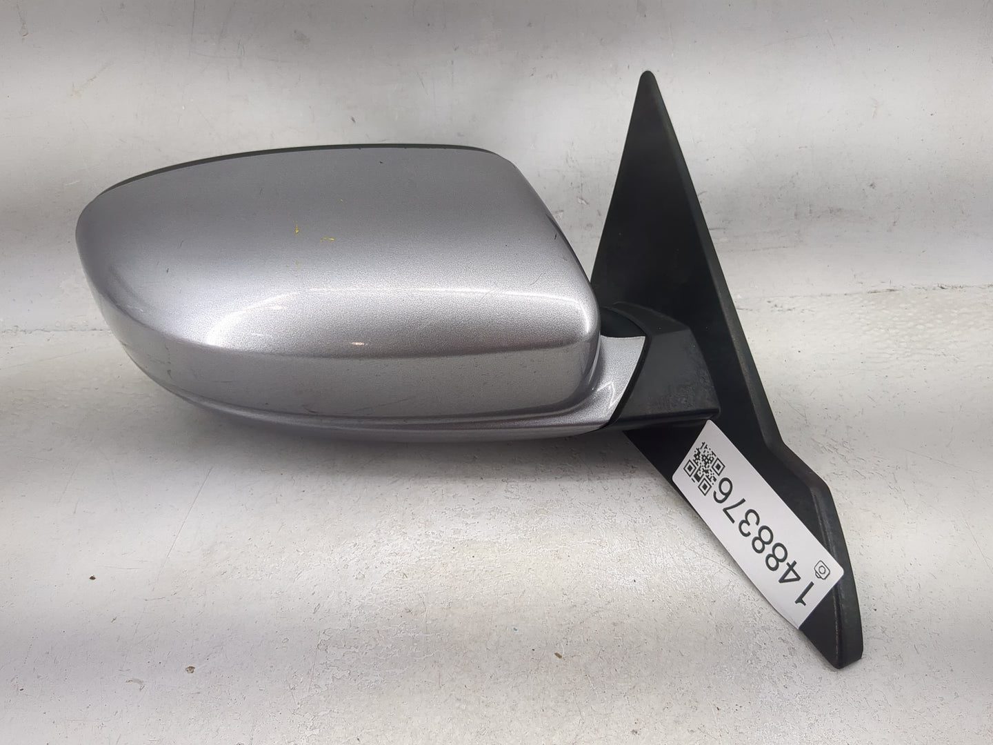 2011-2014 Chrysler 200 Passenger Side View Mirror - Right Door Mirror OEM Used - Oemusedautoparts1.com