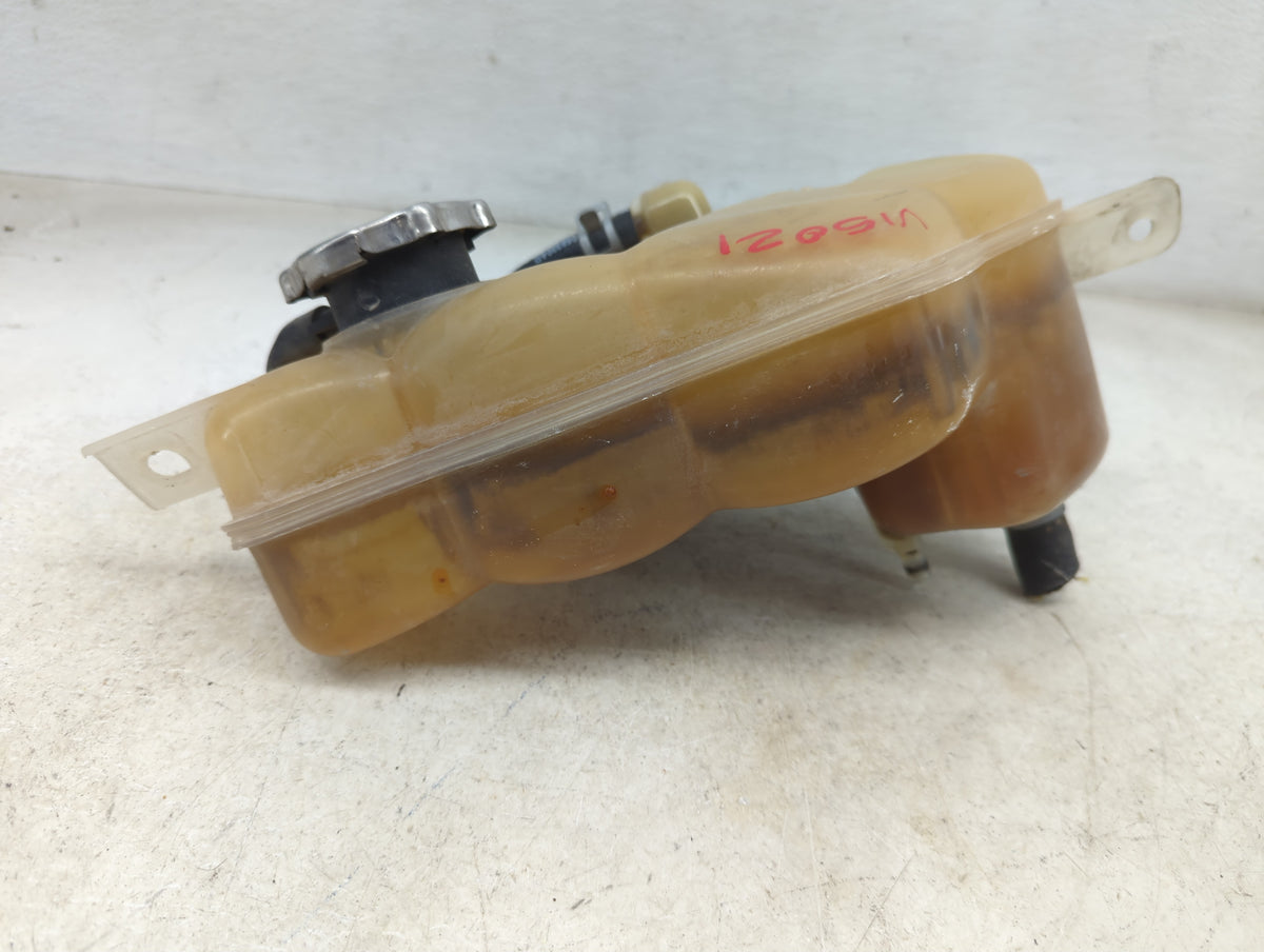 2014 Chrysler 200 Radiator Coolant Overflow Expansion Tank Bottle 400175 - Oemusedautoparts1.com