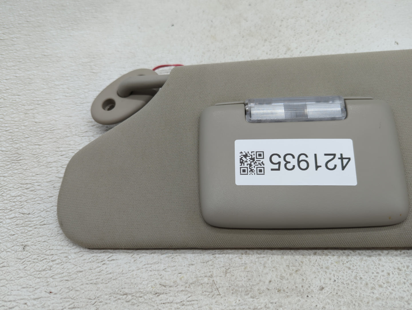 2011-2014 Chrysler 200 Sun Visor Shade Replacement Driver Left Mirror Fits Fits 2011 2012 2013 2014 OEM Used Auto Parts - Oe